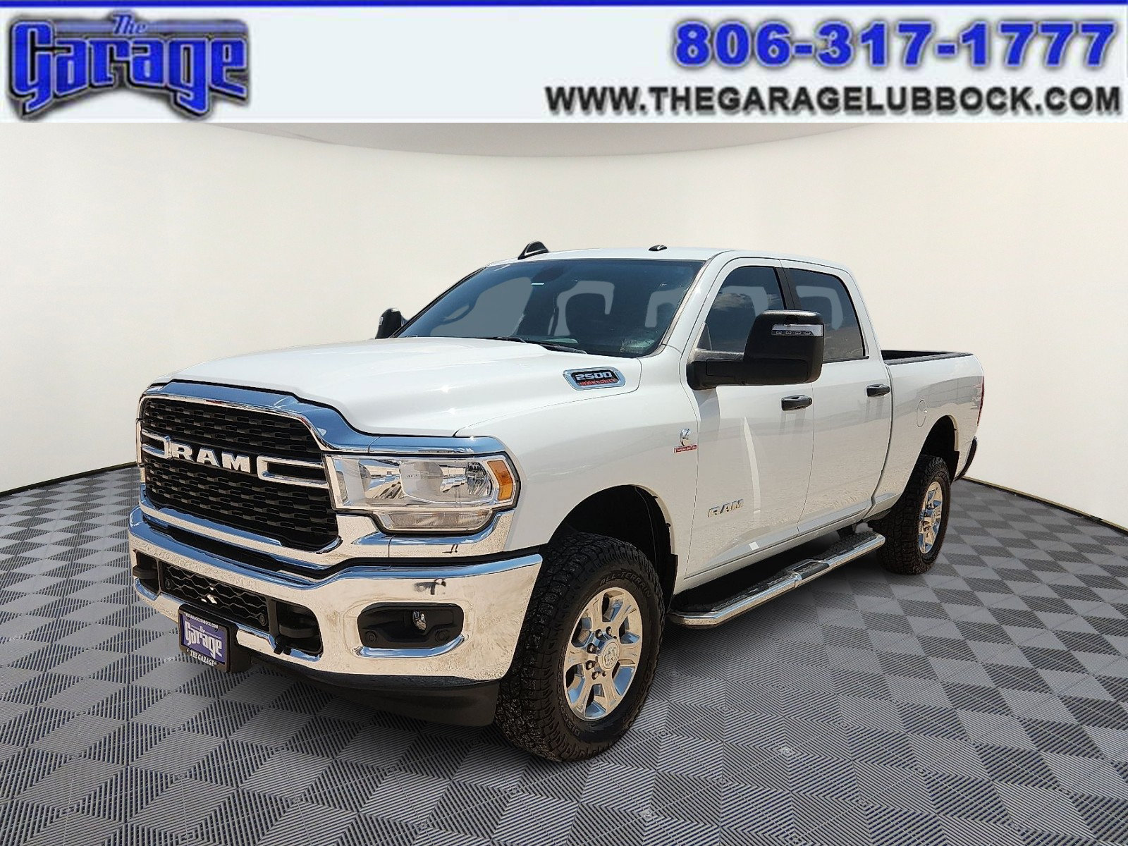 Used 2024 RAM 2500 Big Horn AWD/4WD image 1
