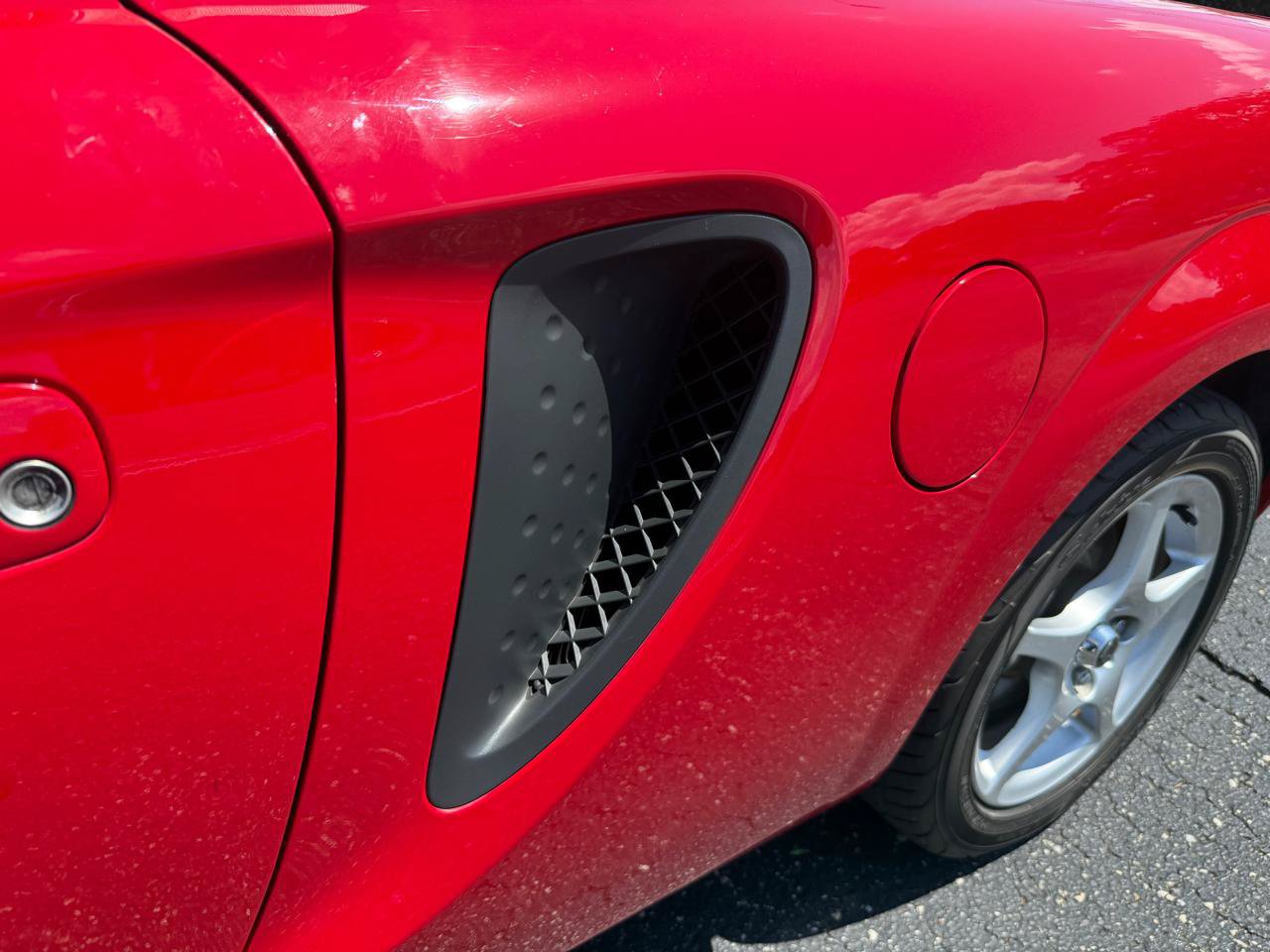 Used 2002 Toyota MR2 RWD image 18
