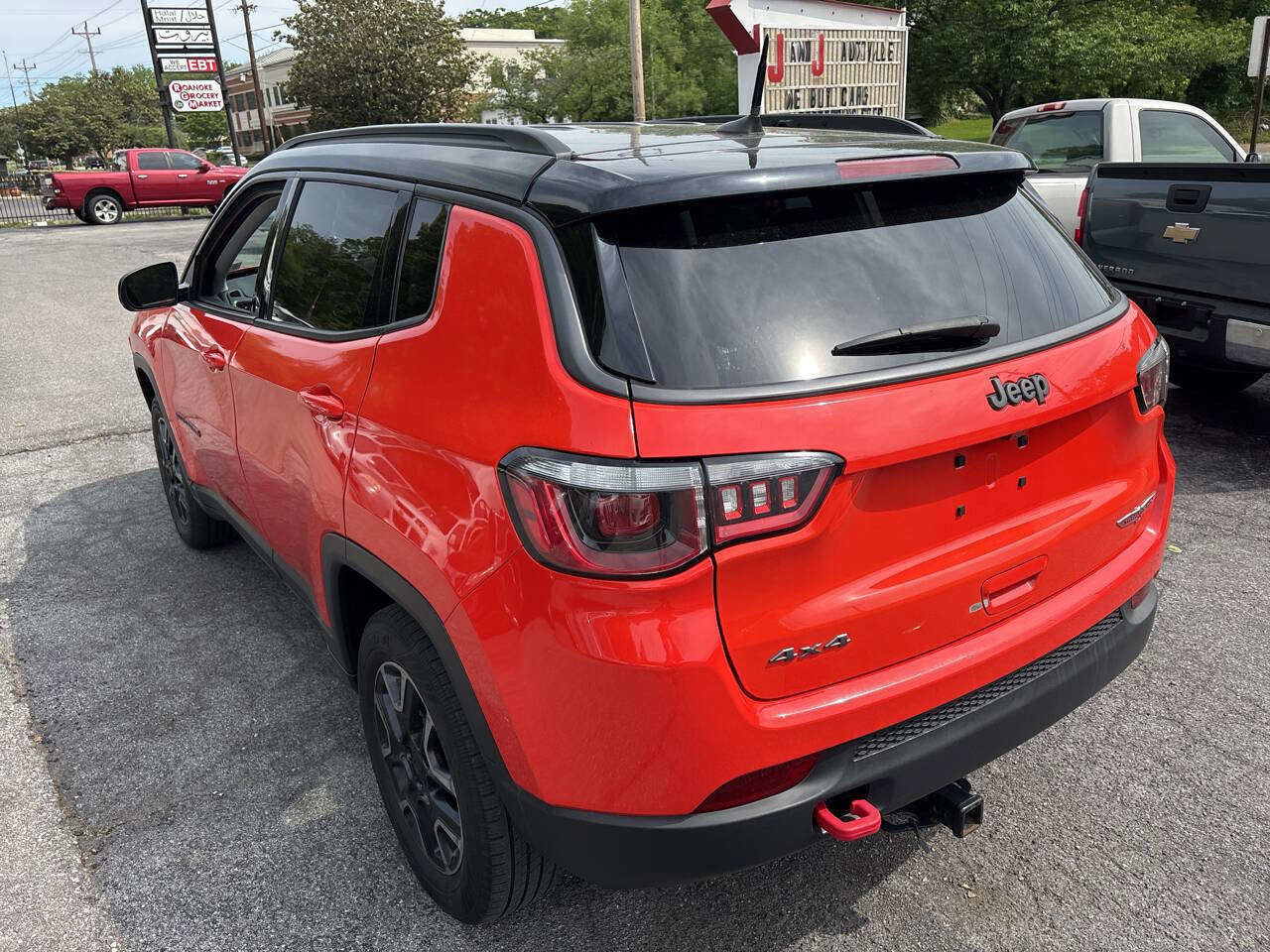 Used 2018 Jeep Compass Trailhawk w/ Navigation Group AWD/4WD image 12