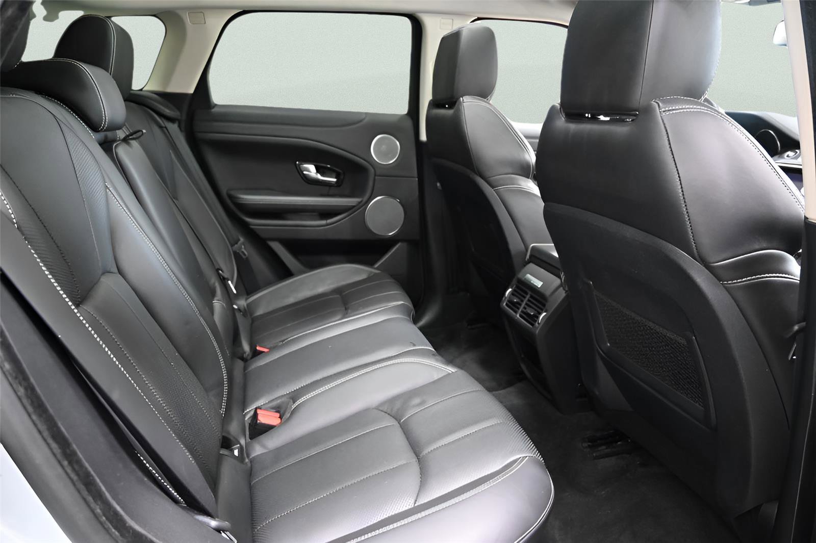 Used 2019 Land Rover Range Rover Evoque HSE AWD/4WD image 18