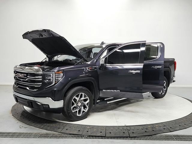 Used 2023 GMC Sierra 1500 SLT w/ SLT Premium Package image 11