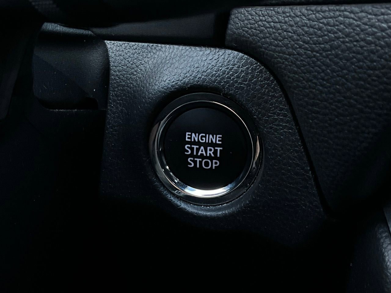 Used 2025 Toyota RAV4 XLE w/ Weather Package image 29