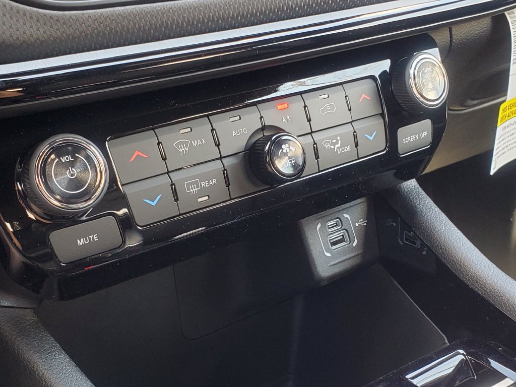 New 2026 Jeep Compass Trailhawk AWD/4WD image 18