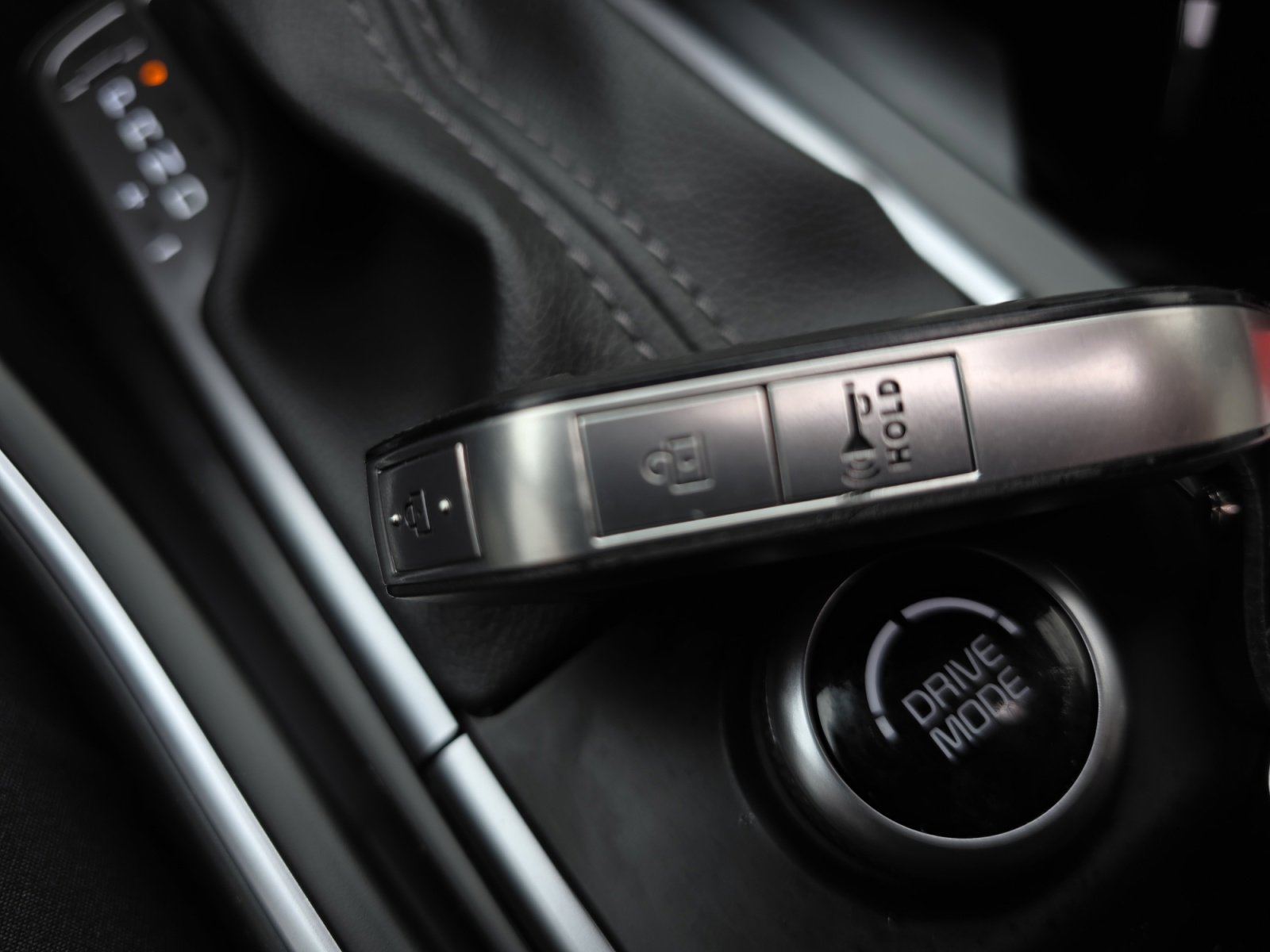 Certified 2025 Kia Sorento S w/ Panoramic Sunroof Package image 29