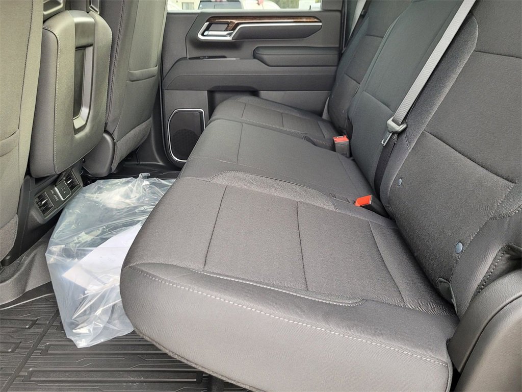 New 2026 GMC Sierra 2500 SLE w/ SLE Value Package; image 8