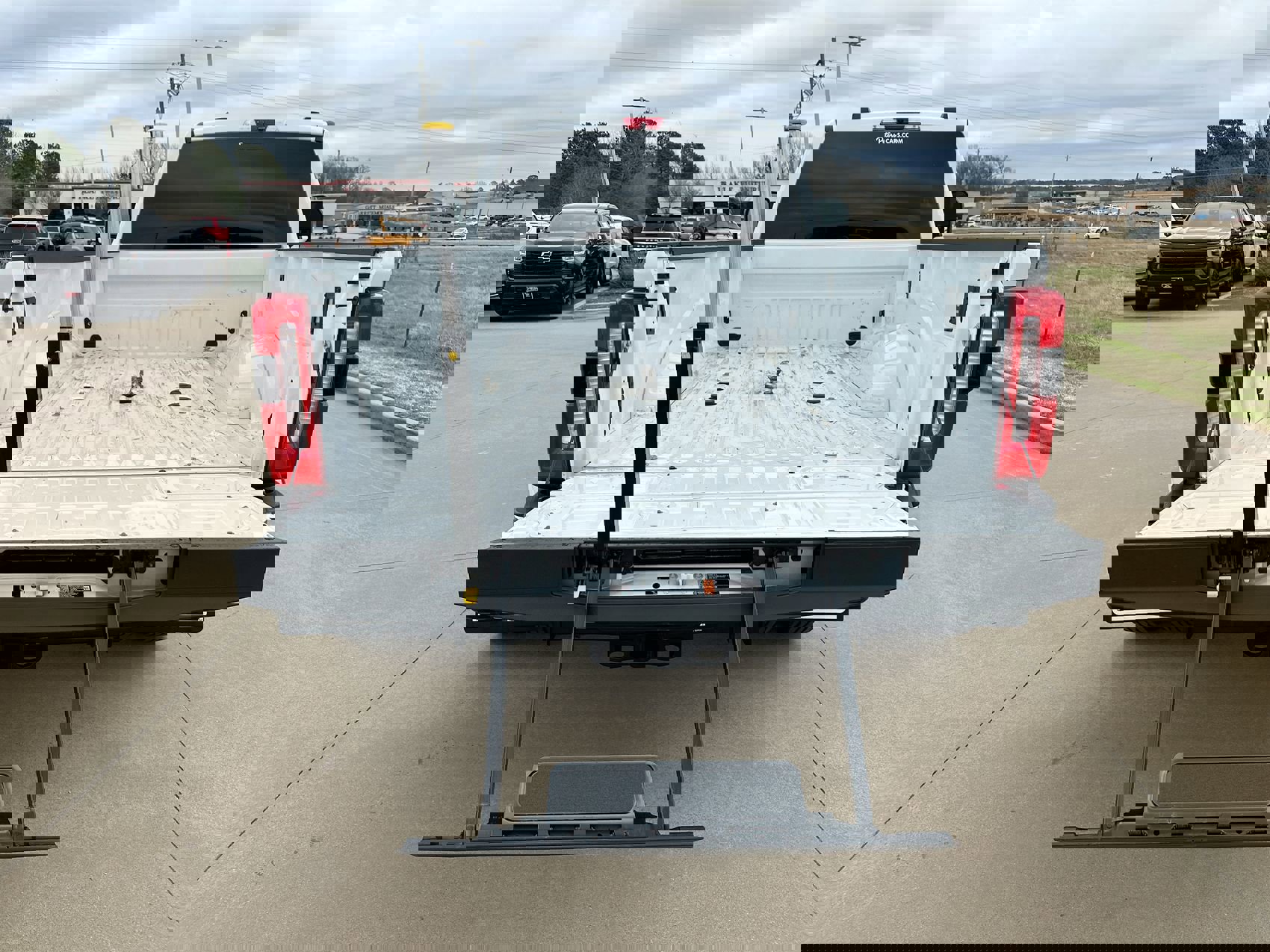 Used 2025 Ford F450 XLT w/ 360-Degree Camera Package image 21