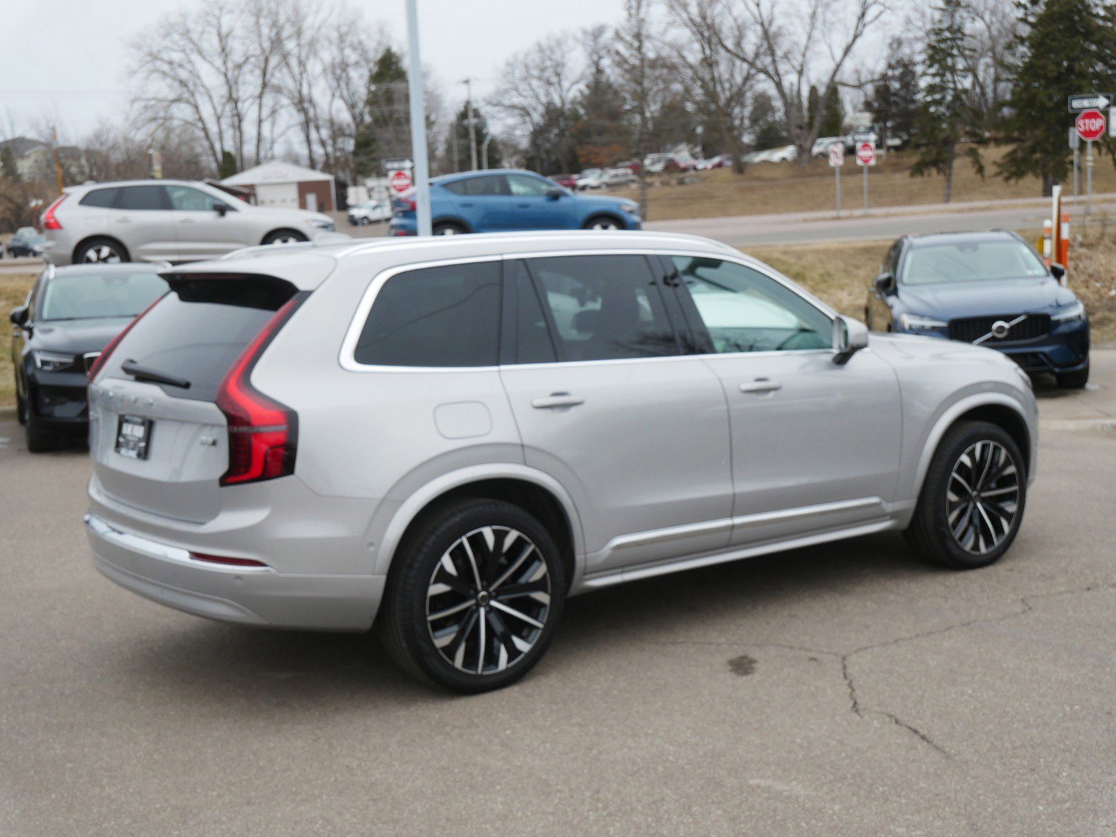 Certified 2025 Volvo XC90 B5 Plus image 7