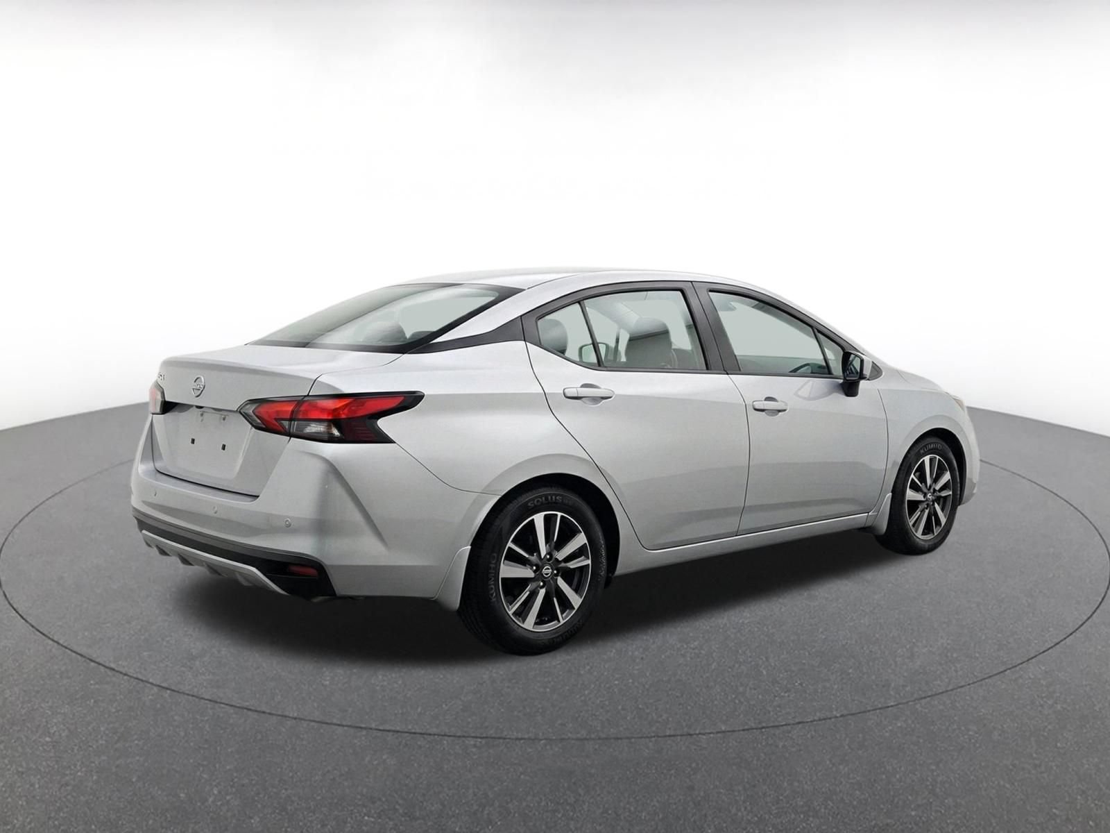 Used 2025 Nissan Versa SV FWD image 9