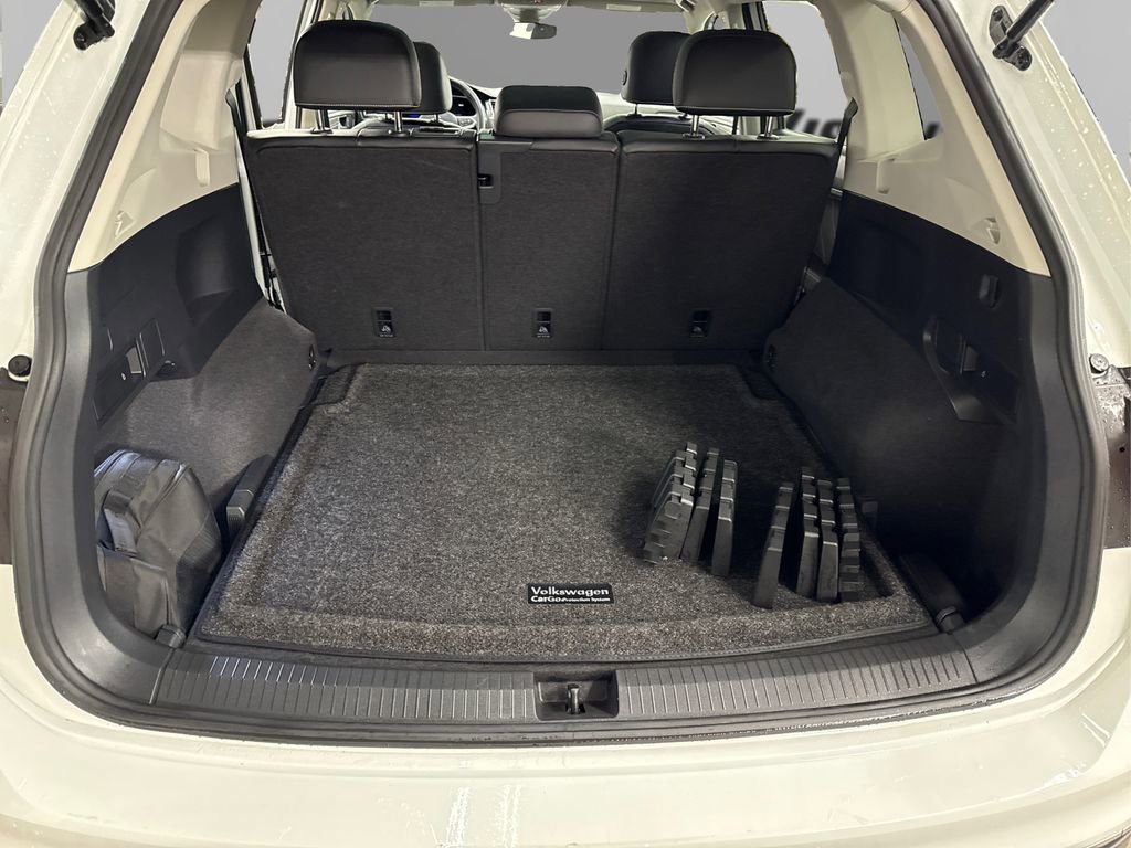 Used 2022 Volkswagen Tiguan SE image 11