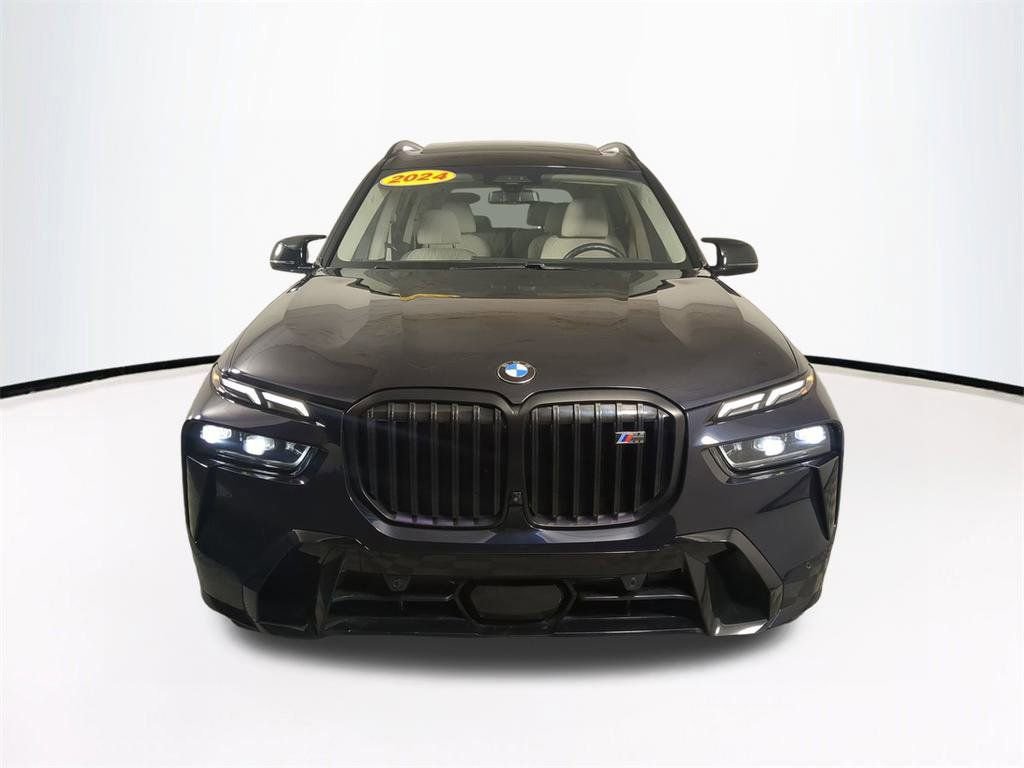 Used 2024 BMW X7 M60i w/ Executive Package image 3
