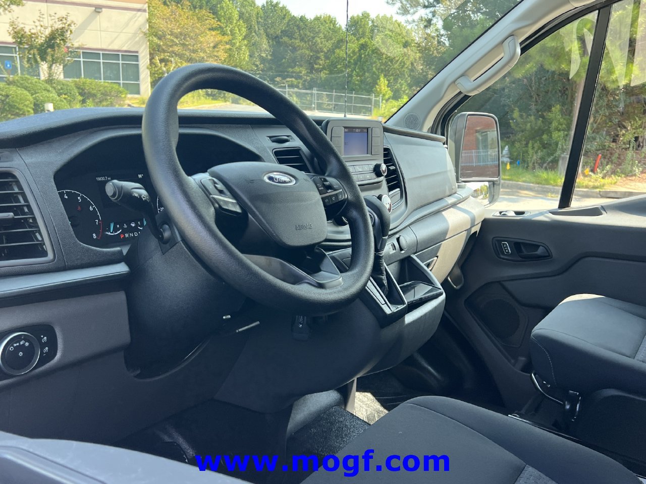Used 2025 Ford Transit 250 Low Roof w/ Exterior Upgrade Package RWD image 5