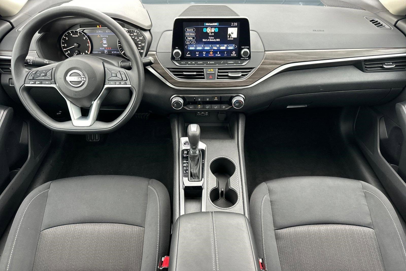 Used 2025 Nissan Altima 2.5 SV image 16