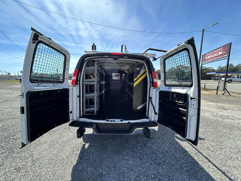 Used 2020 GMC Savana 2500 w/ Driver Convenience Package image 15