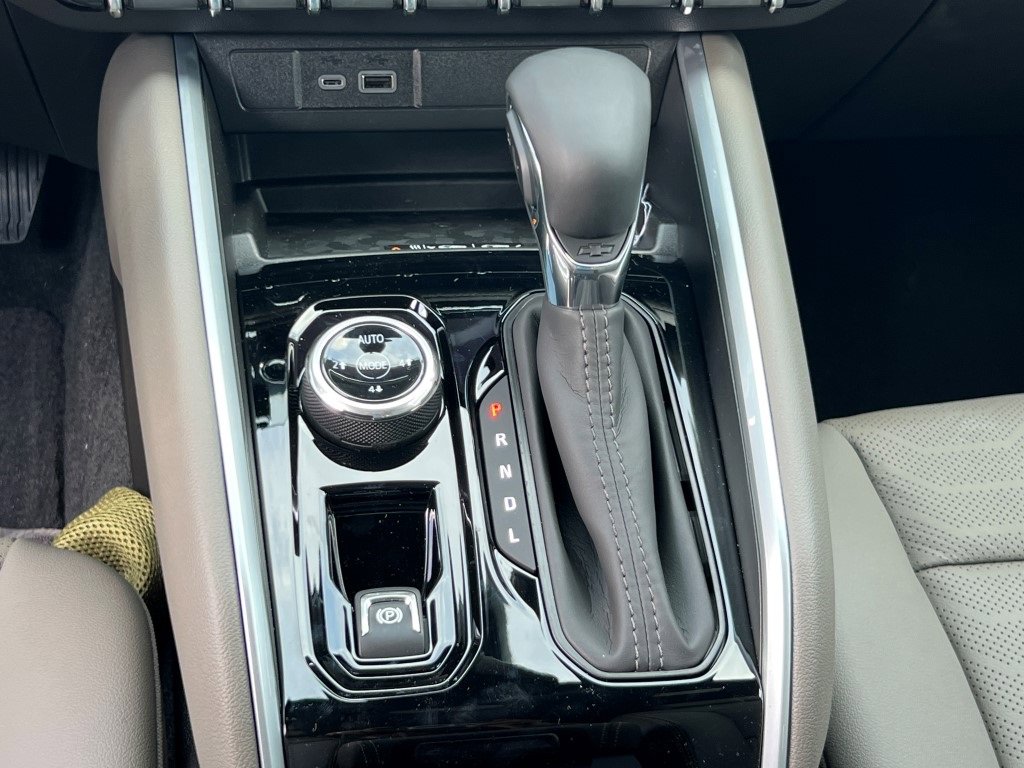 New 2026 Chevrolet Colorado ZR2 w/ Technology Package image 19