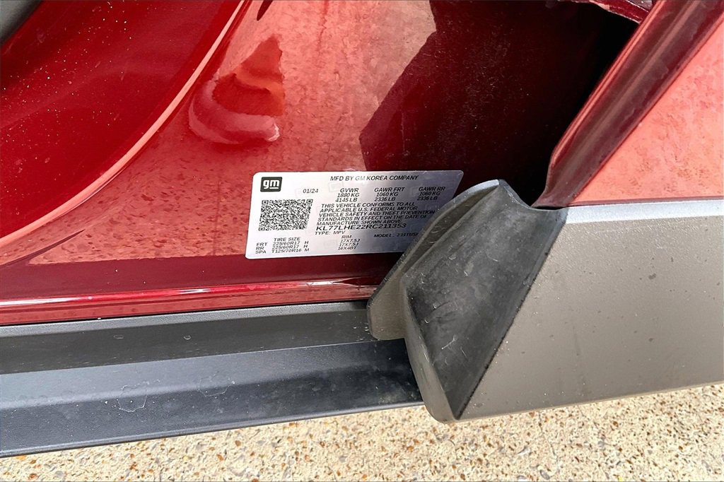 Used 2024 Chevrolet Trax LT w/ Sunroof Package image 18