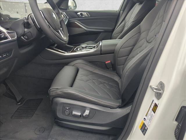 New 2026 BMW X5 xDrive50e image 4