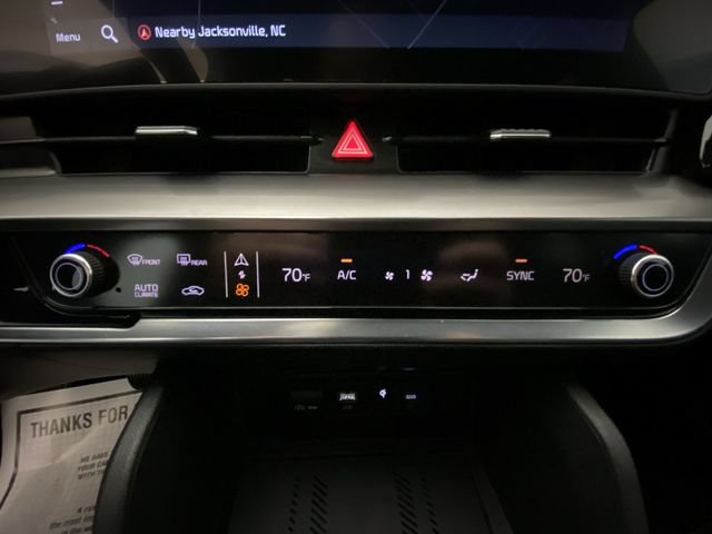 Used 2024 Kia Sportage EX FWD image 19