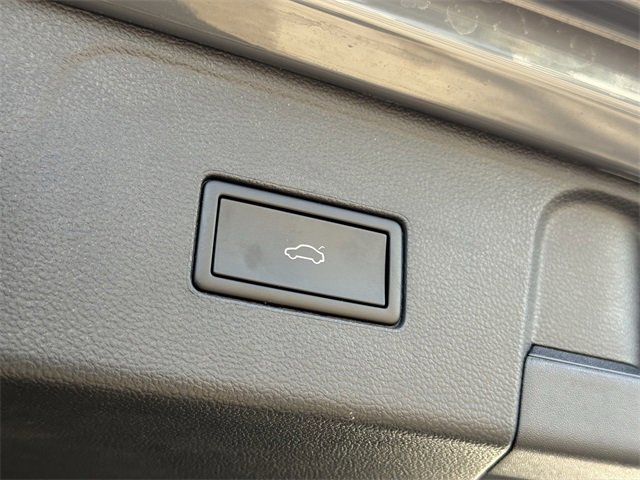 New 2025 Volkswagen Atlas SEL Premium R-Line image 28