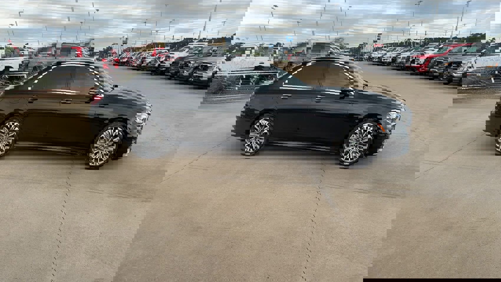 Used 2022 Mercedes-Benz E 350 Sedan image 9