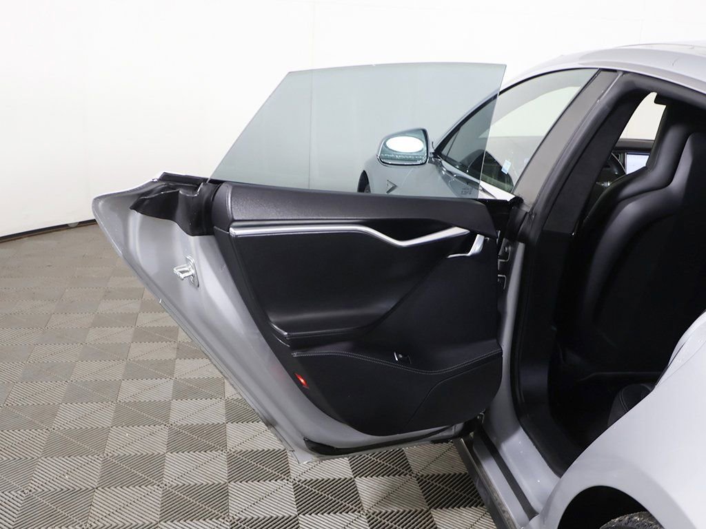 Used 2015 Tesla Model S P85D image 22