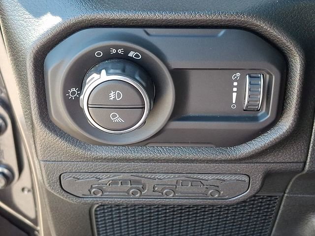 Used 2024 Jeep Gladiator Sport image 21