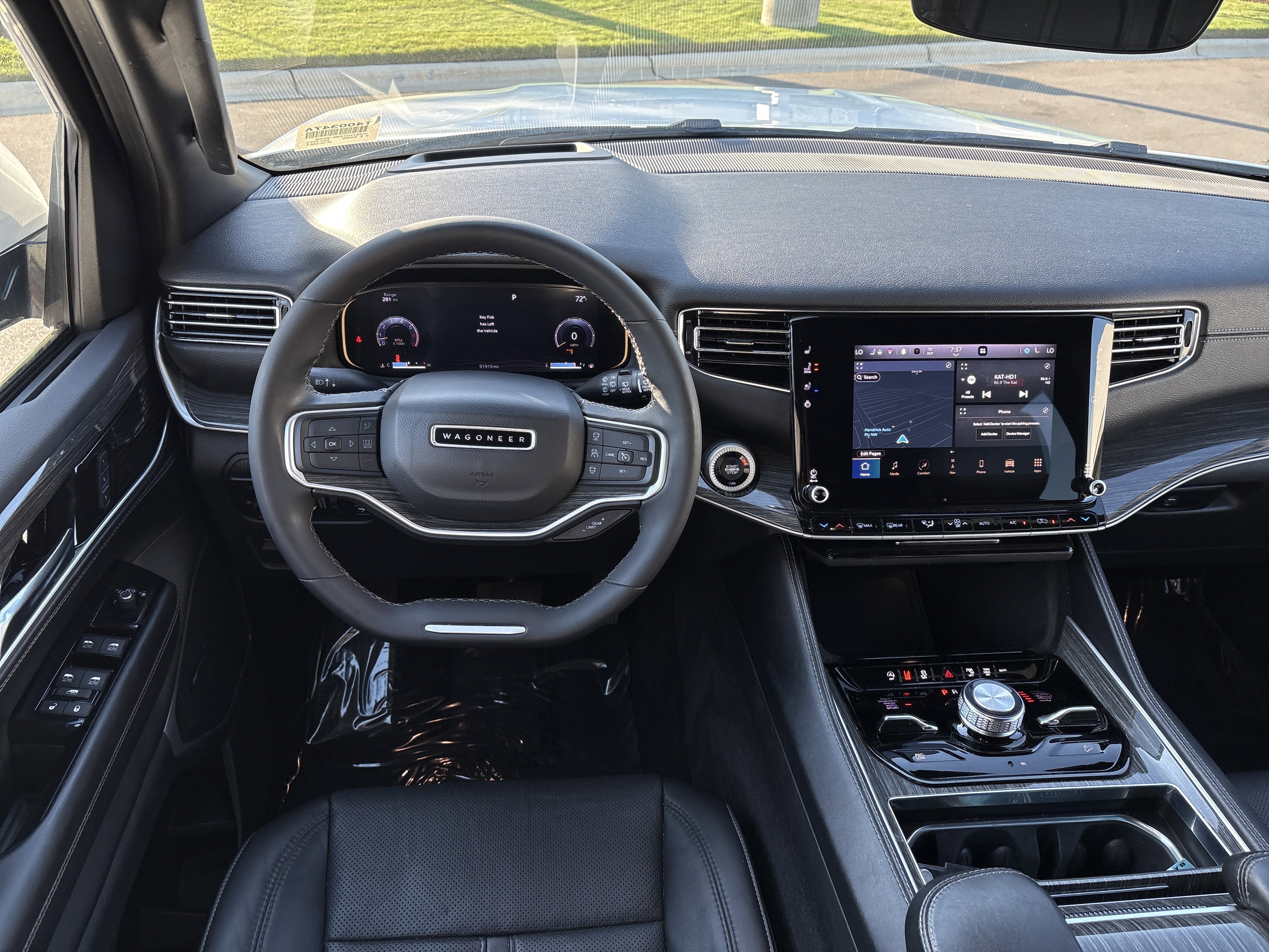 Used 2022 Jeep Wagoneer Series III AWD/4WD image 19