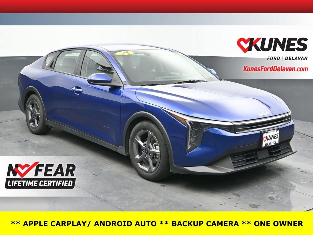 Used 2025 Kia K4 LXS FWD image 1