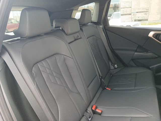 New 2025 BMW X3 xDrive30 w/ Convenience Package AWD/4WD image 12