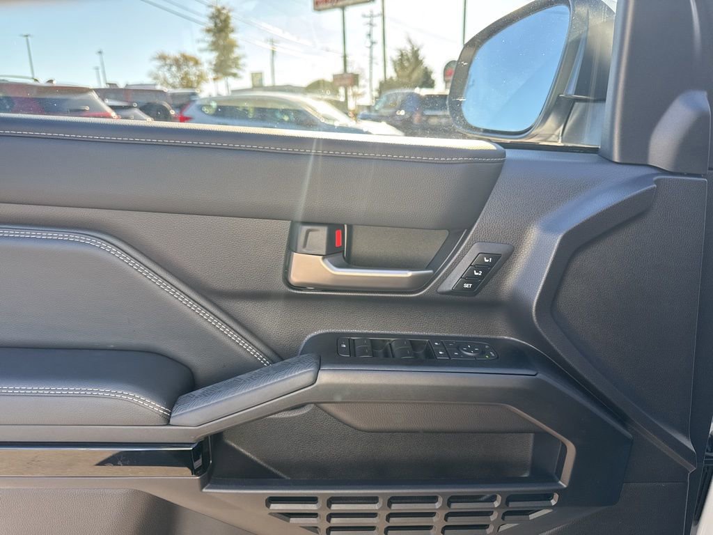 Used 2025 Toyota 4Runner Limited image 10