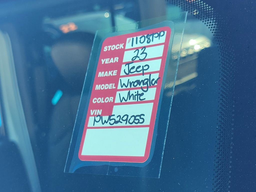 Used 2023 Jeep Wrangler Unlimited Sahara image 32