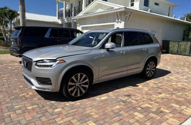 Used 2023 Volvo XC90 B5 Core w/ Protection Package Premier AWD/4WD image 4