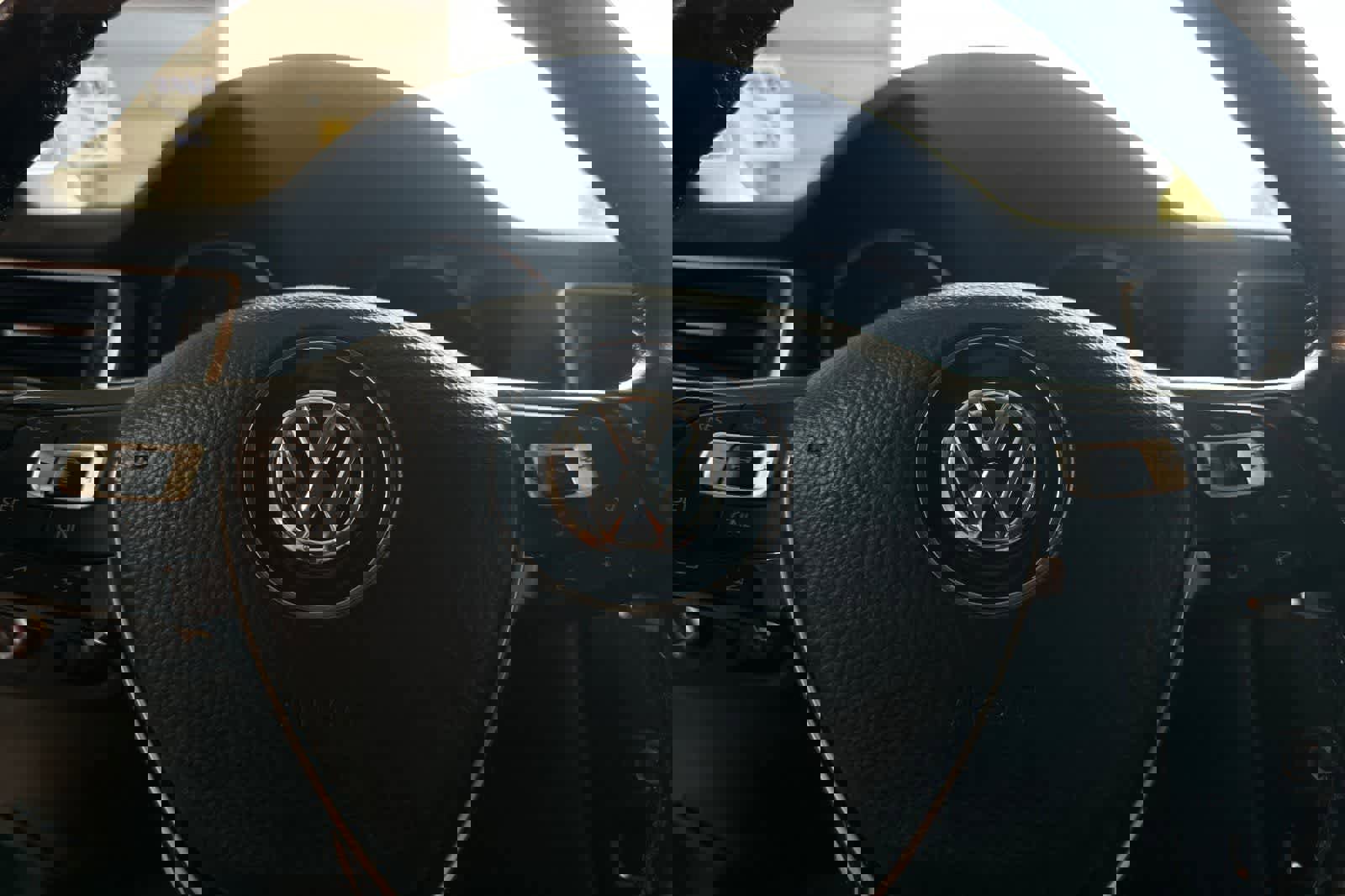 Used 2016 Volkswagen Jetta SEL Premium w/ Lighting Package image 27