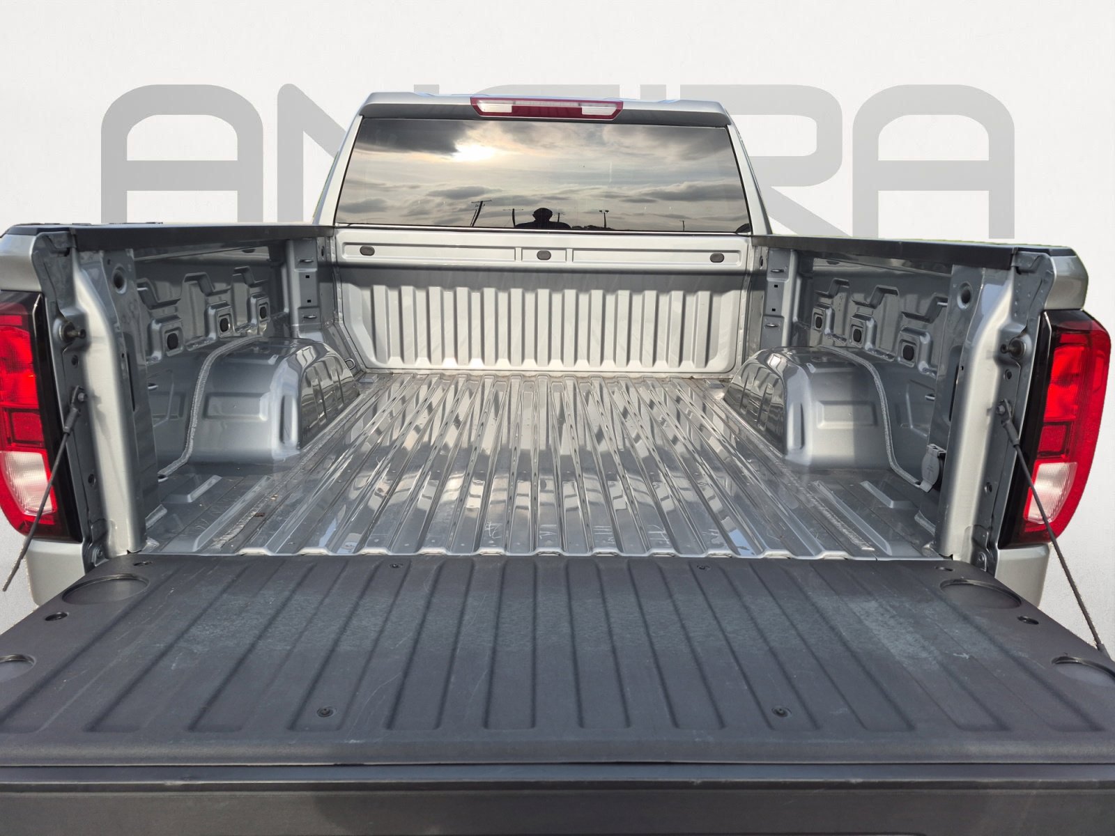 Used 2024 GMC Sierra 1500 Elevation AWD/4WD image 12