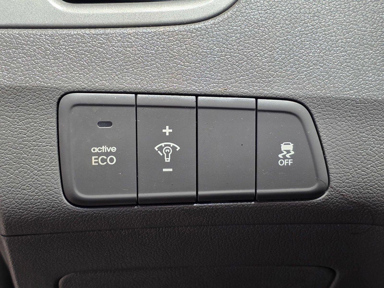 Used 2016 Hyundai Elantra SE w/ Option Group 02 FWD image 32