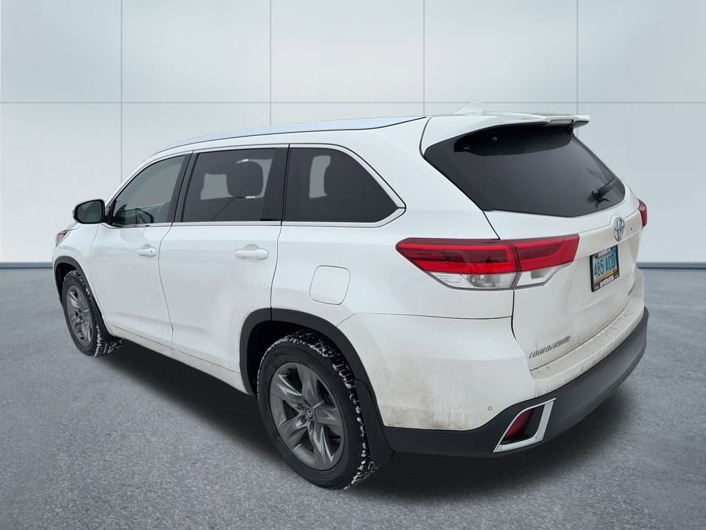 Used 2017 Toyota Highlander Limited Platinum image 6