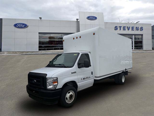 Certified 2024 Ford E-450 and Econoline 450 Super Duty w/ Power Windows & Locks Group RWD image 2