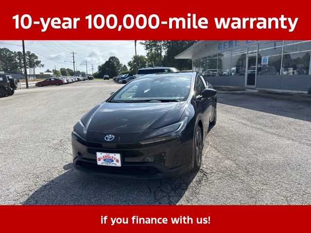 Used 2025 Toyota Prius LE FWD image 6