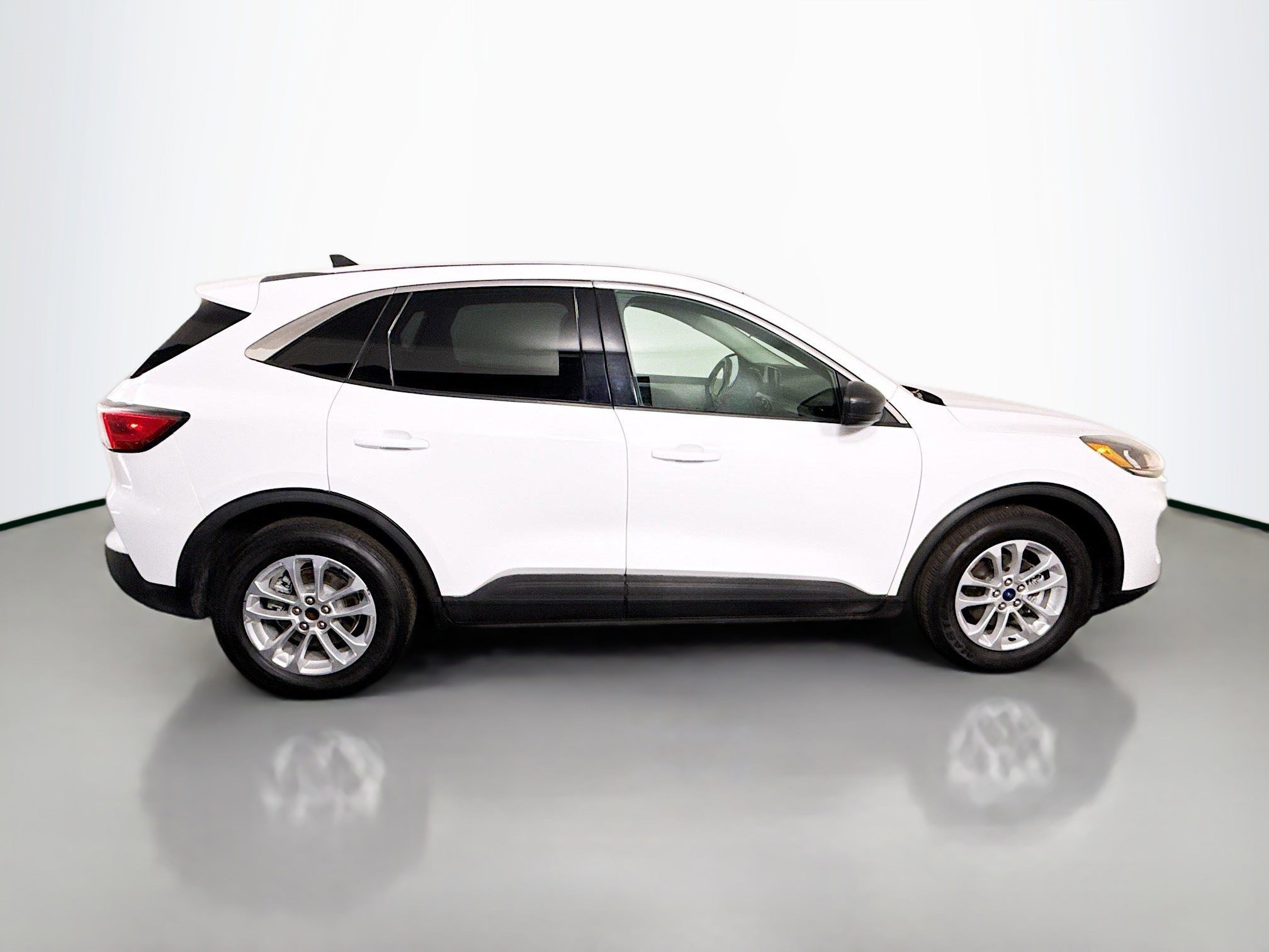 Used 2022 Ford Escape SE image 11