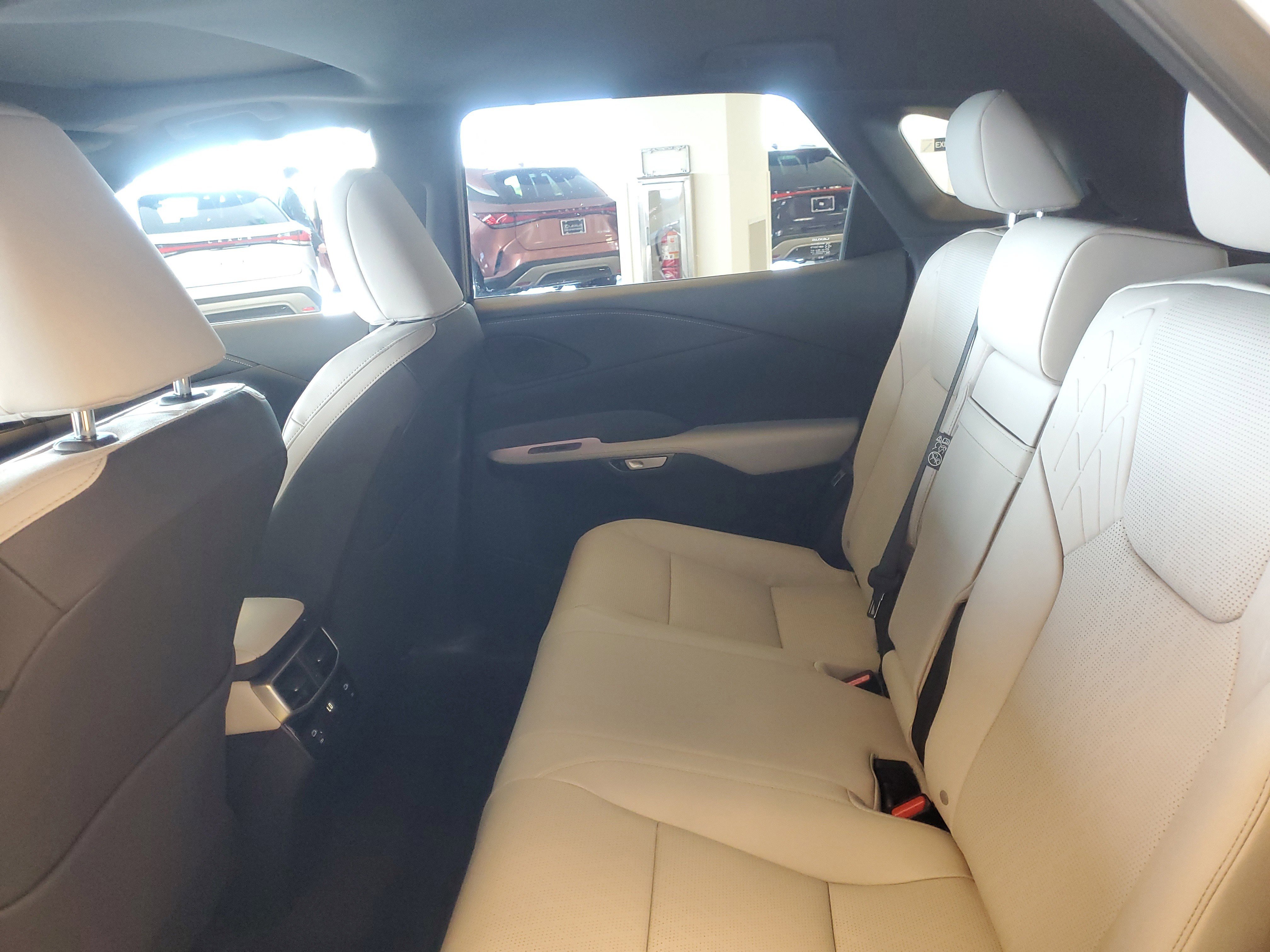Used 2025 Lexus RX 350 Premium Plus FWD image 15