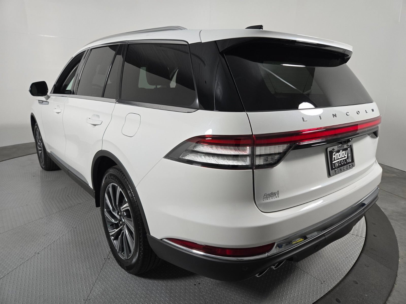 New 2026 Lincoln Aviator AWD image 7