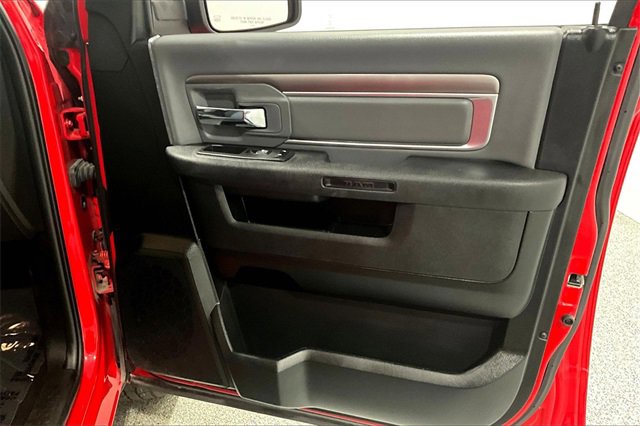 Used 2023 RAM 1500 Classic SLT image 28