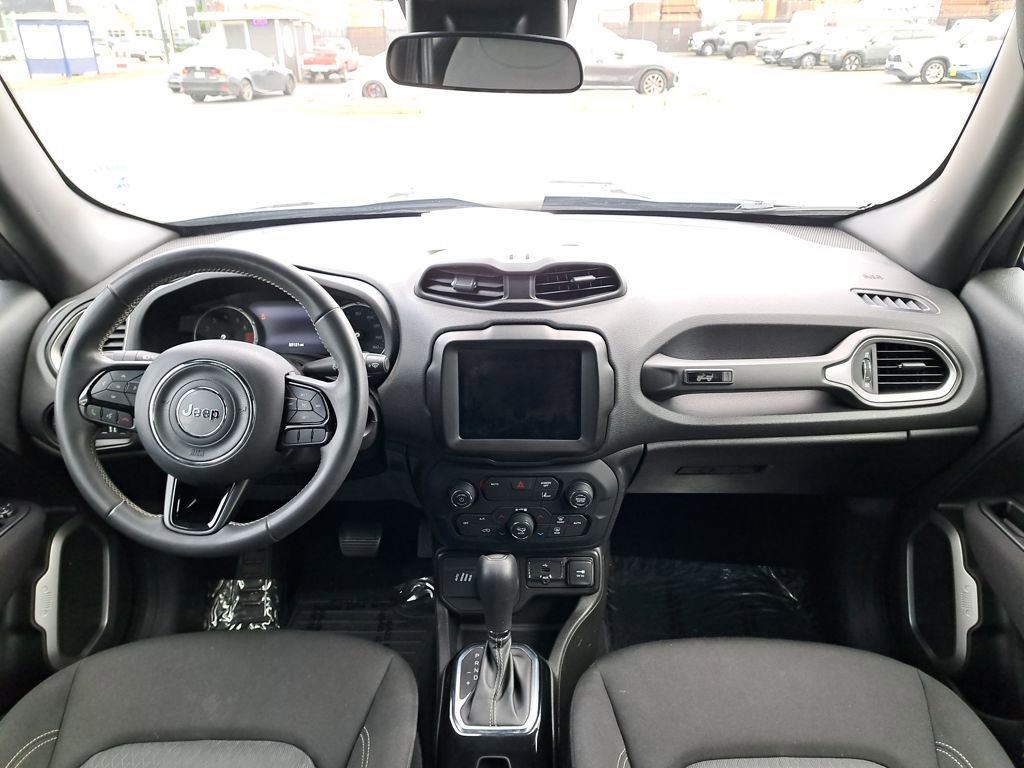 Used 2021 Jeep Renegade Latitude AWD/4WD image 18