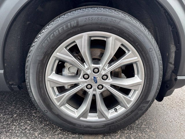Used 2020 Ford Explorer XLT w/ Equipment Group 202A AWD/4WD image 32