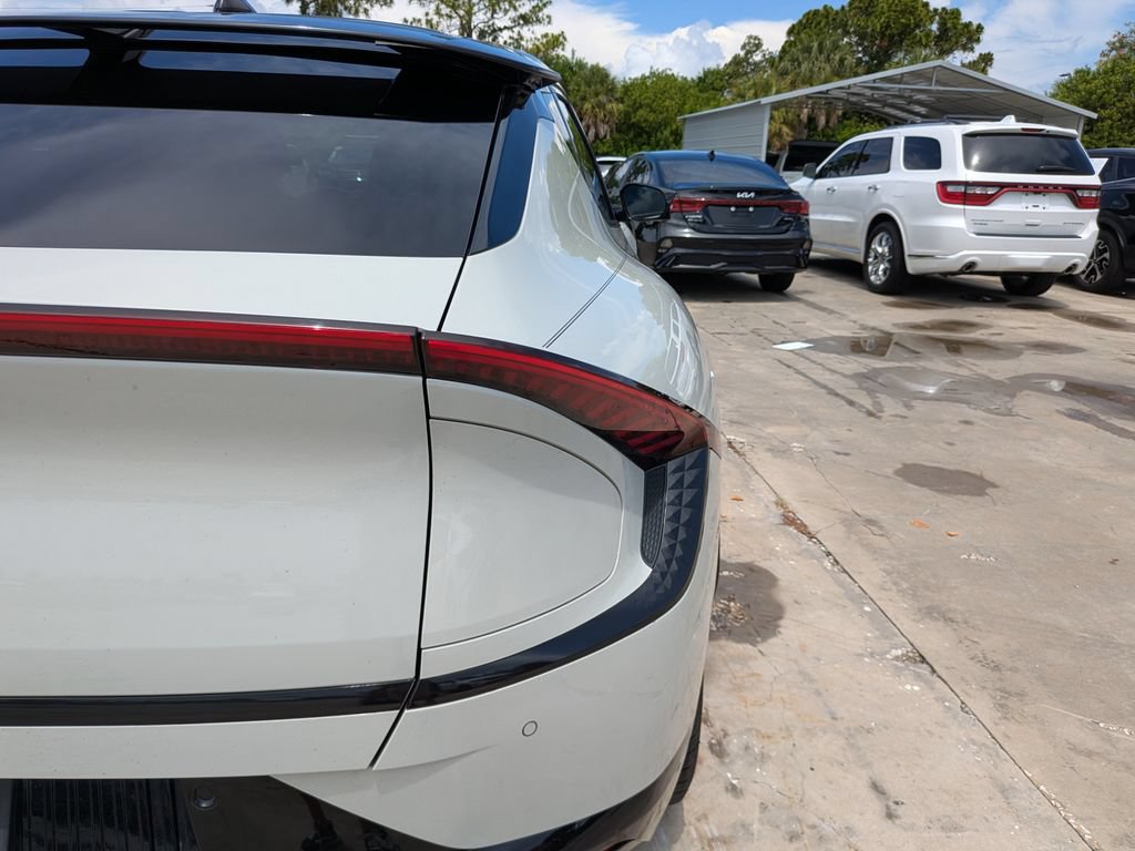Certified 2022 Kia EV6 Wind w/ Wind Technology Package AWD/4WD image 11