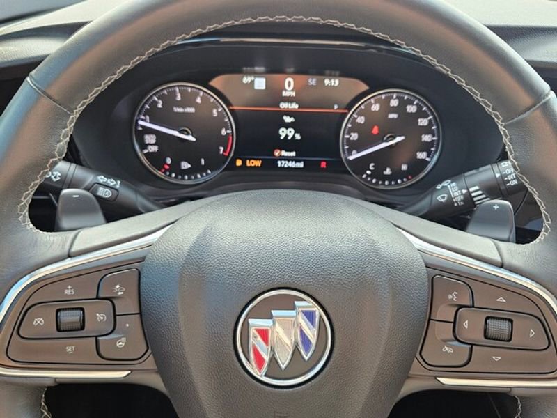 Used 2021 Buick Envision Avenir w/ Technology Package II image 23