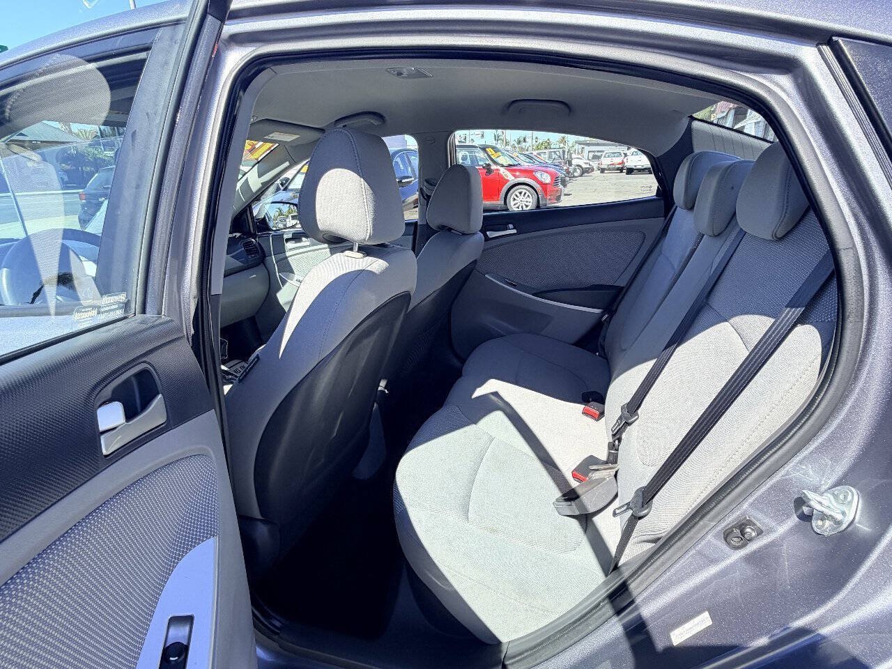 Used 2013 Hyundai Accent GLS FWD image 16