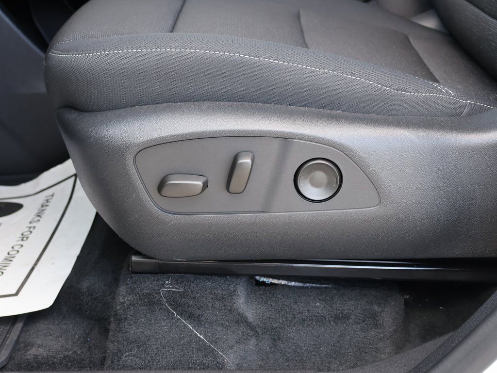 New 2026 Chevrolet Traverse LT w/ Driver Confidence Package image 15