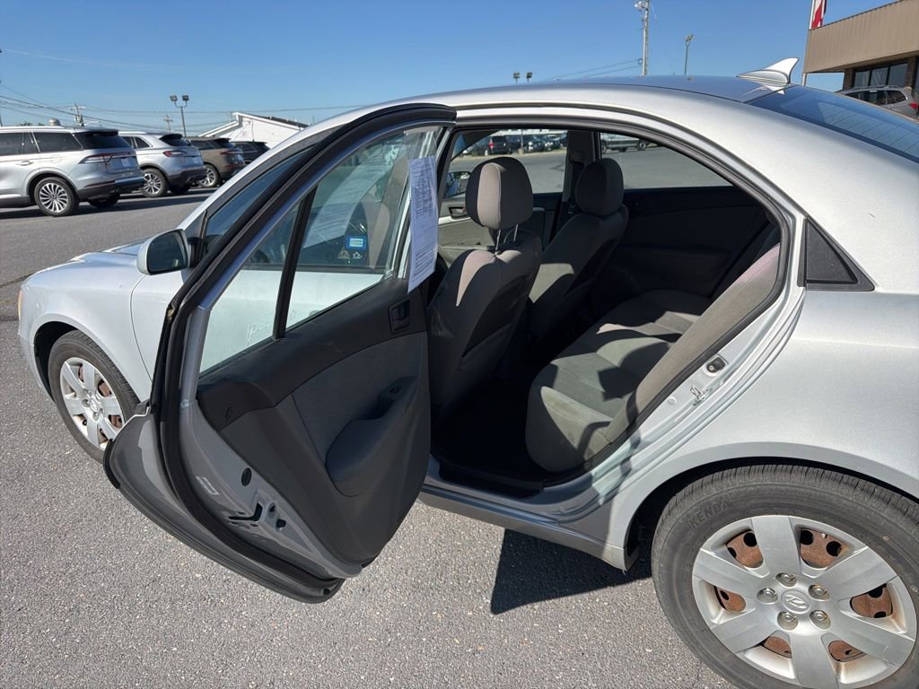 Used 2010 Hyundai Sonata GLS FWD image 15