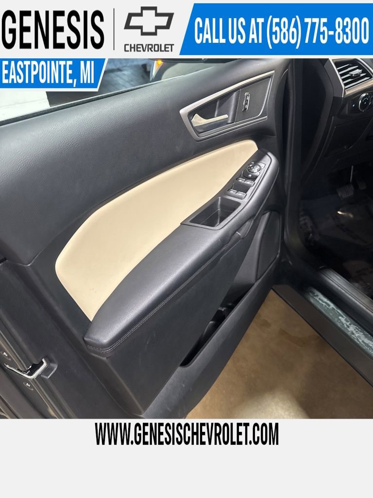 Used 2024 Ford Edge SEL w/ Convenience Package image 11