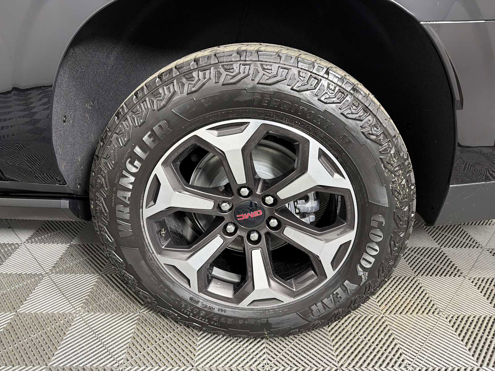 New 2026 GMC Yukon XL AT4 Ultimate AWD/4WD image 21
